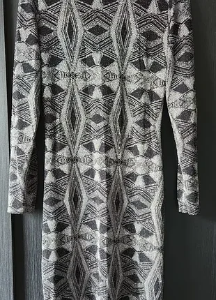 Облегающее платье геометрический принт в блестках