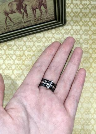 Керамическое кольцо с серебряной вставкой , 18 размер 🛍5 фото