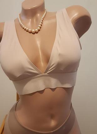 Нюдовий спортивний бюстгальтер топ