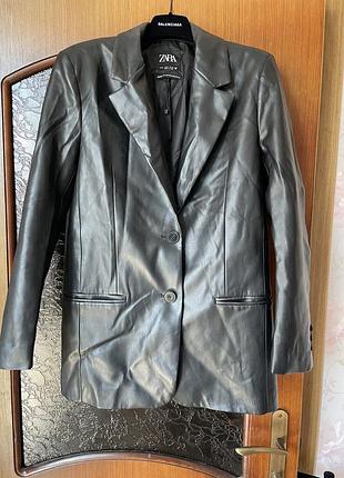 Шкіряний піджак zara