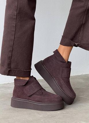 Ботинки женские коричневые зима / замшевые ботинки цвета марроне зима / зимние ботинки шоколадного цвета на липучках