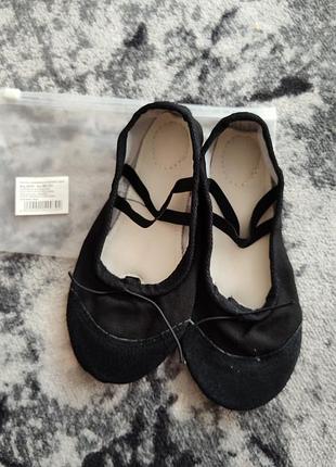 Чешки балетки чорні білі дитячі нові  розмір 32  танцювальне взуття