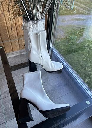 Ботильйони