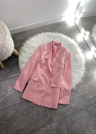 Рожевий піджак