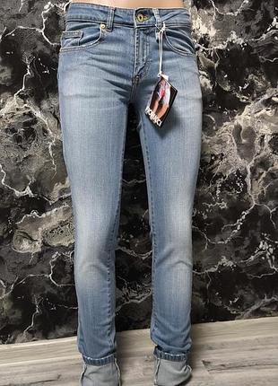 Fiorucci итальялия фирменные крутые стильные модные трендовые джинсы штаны