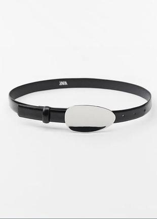 Чорний шкіряний ремінь zara з овальною пряжкою