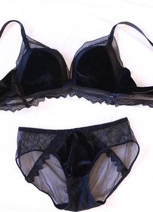 Комплект белья черный бархатный с пуш-ап