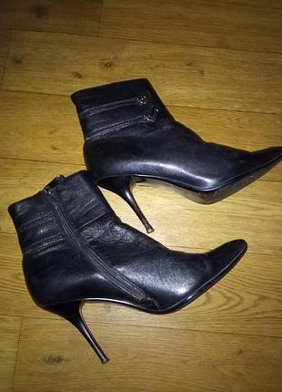 Ботильоны шкiрянi шпилька