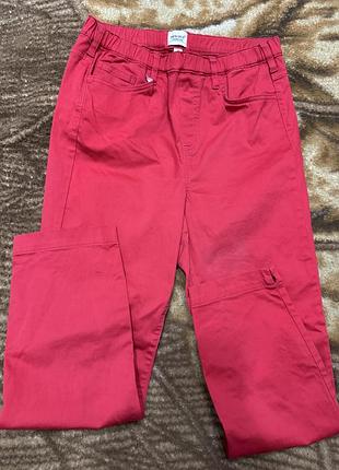 Жіночі джинси