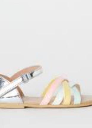 Летние босоножки