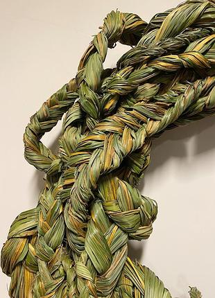 Вінок декоративний з трав, кос, сухої трави