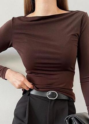 Лонгслів з вирізом човник