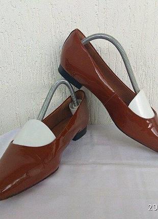 Стильние,брендовие,кожанние туфли clarks artisan р.39