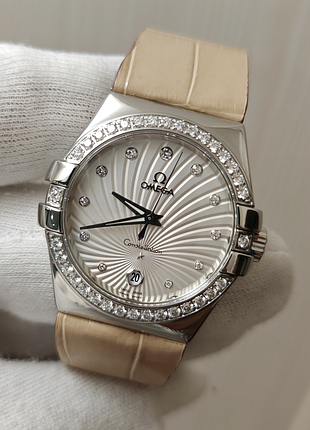 Жіночий годинник omega constellation diamonds 123.18.35.60.52.001