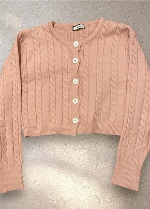 Укорочена кофточка на гудзиках