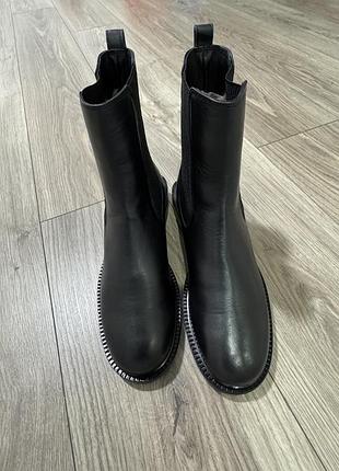 Нові зимові шкіряні черевики на хутрі estro 38 розмір