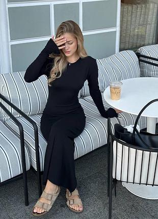 Сукня ніжна