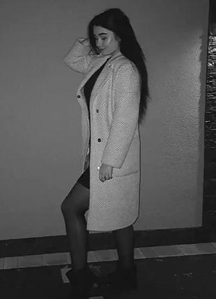 Приталене пальто класичне alisa колір молочний 46 розмір l