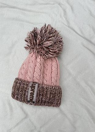 Жіноча зимова шапка
