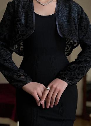 Вінтажна напівпрозора накидка з оксамитовими вставками