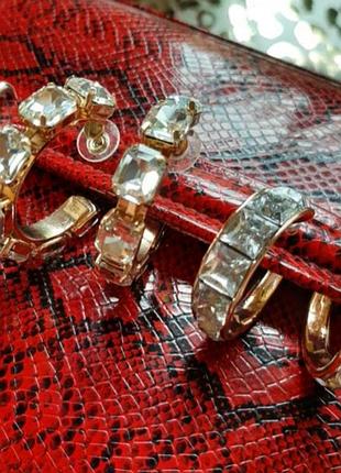 Стильные серьги