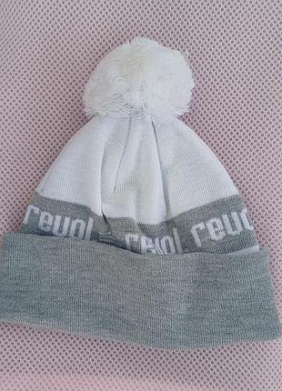 Стильная теплая шапка помпон отворот