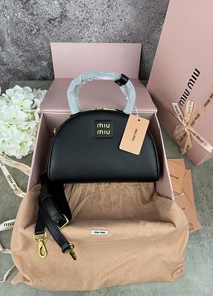 Сумка жіноча незвичайної форми чорна