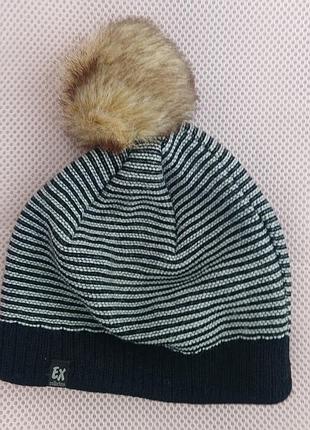 Шапка в полоску с помпоном зимняя