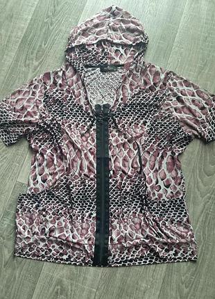 Блуза с капюшоном