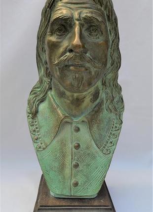 Бронзова скульптура автора саратовський с. (1606)