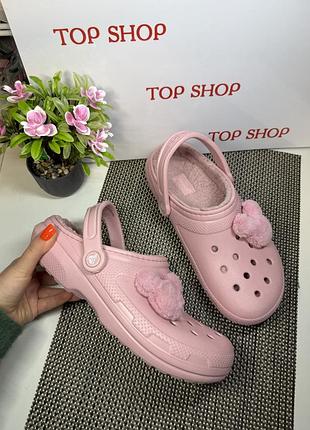 Оригінальні шльопанці crocs з хутром
