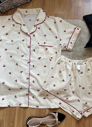 Піжама, домашній костюм вишні
