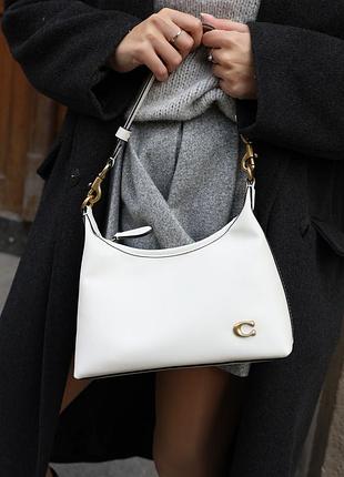 Женская кожаная сумка coach juliet shoulder bag white smooth leather