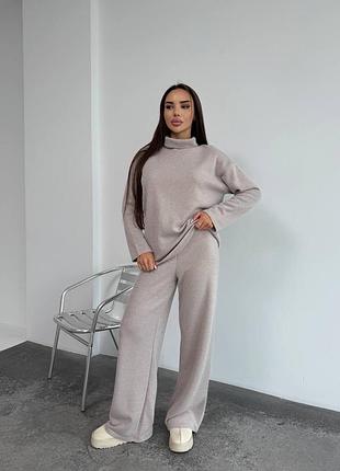 Жіночий ангоровий костюм