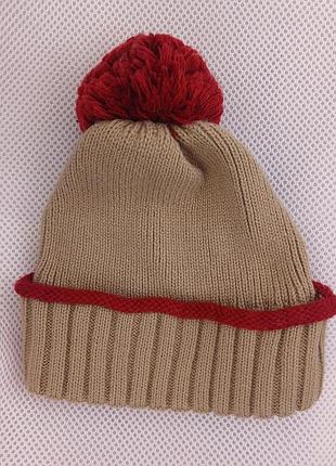 Шапка с помпоном