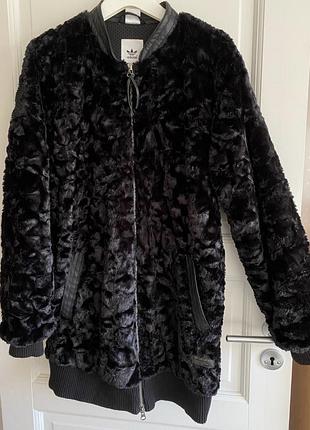 Куртка бомбер из меха adidas originals