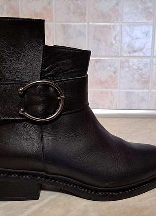 Новые кожаные ботинки la pinta 39 разм.