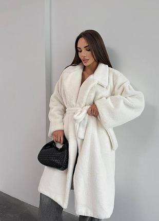 Шуба жіноча подовжена з поясом