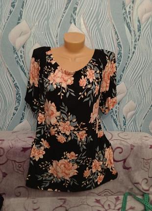 Стильна кофточка квітковий принт