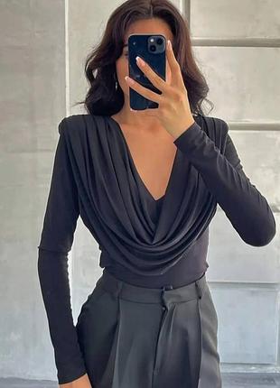 Соблазнительный боди с плечиками