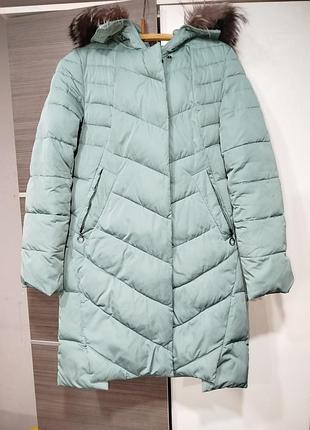 Пуховик в хорошем состоянии, капишон снимается
