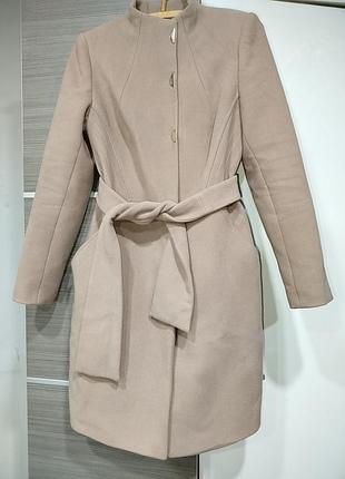 Пальто в идеальном состоянии, под поясок