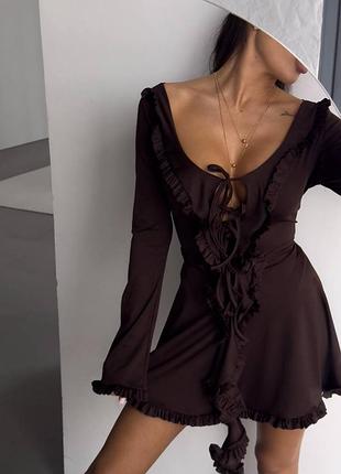 Платье шоколад с рюшами