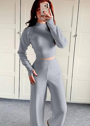 Теплый базовый женский брючный костюм