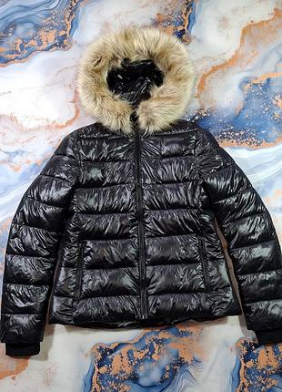 Глянцевый пуховик zara жіночий з капюшоном і хутром куртка пухова зимова