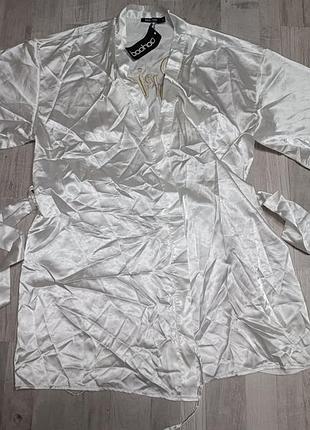 Атласный халат boohoo