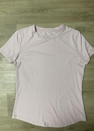 Футболка жіноча