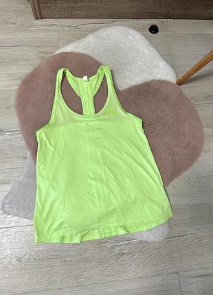 Спортивна маєчка від under armour