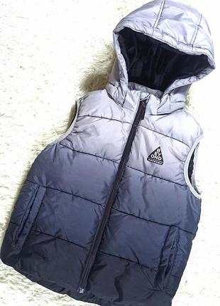 Классная жилетка на парня 8-10 лет.