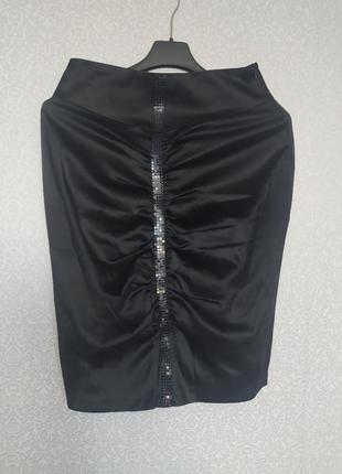 Нарядная атласная юбка с драпировкой1 фото
